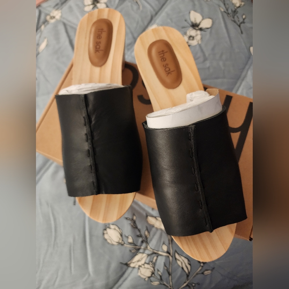 The Sak Black Leather Mules - Picture 1 of 4